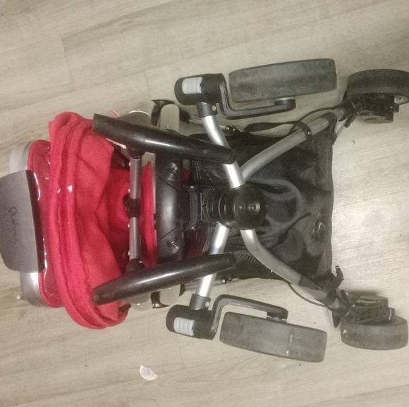 Quinny TriCycle Stroller - Picture 4 of 5